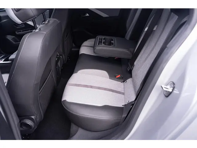 Opel Astra Sports Tourer 1.5 CDTI Elegance 2024 Diesel 36