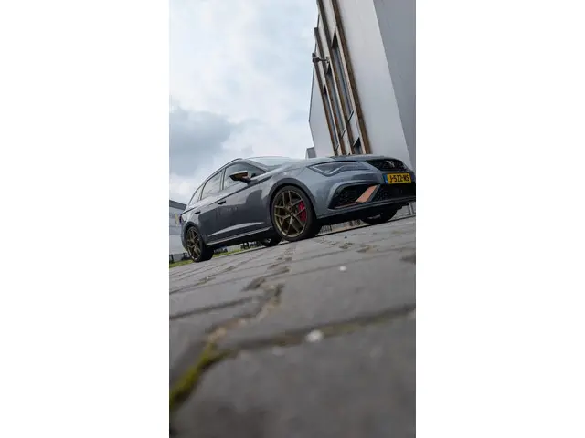 SEAT Leon ST 2.0 TSI CUPRA 300 400+PK 2017 Benzine 12