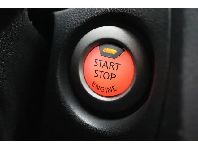 Nissan Juke 1.2 DIG-T S/S Connect Edition 2015 Benzine 36