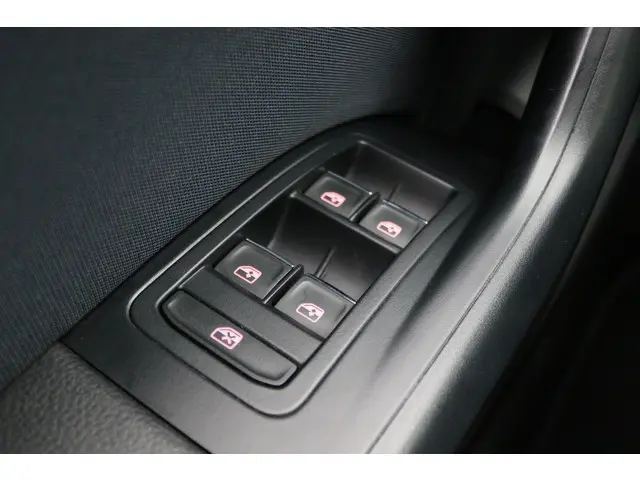SEAT Ateca 1.0 EcoTSI Style 2017 Benzine 27