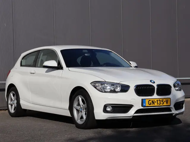 BMW 1 Serie 116i Essential airco LM org NL 2015 Benzine 4