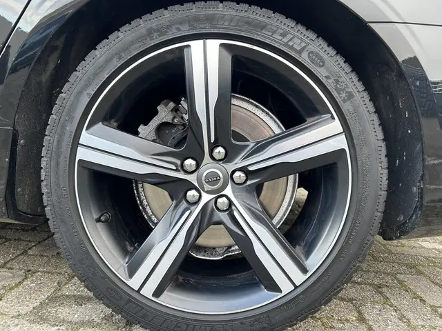 Volvo S90 2.0 T4 Inscription 2020 Benzine 4