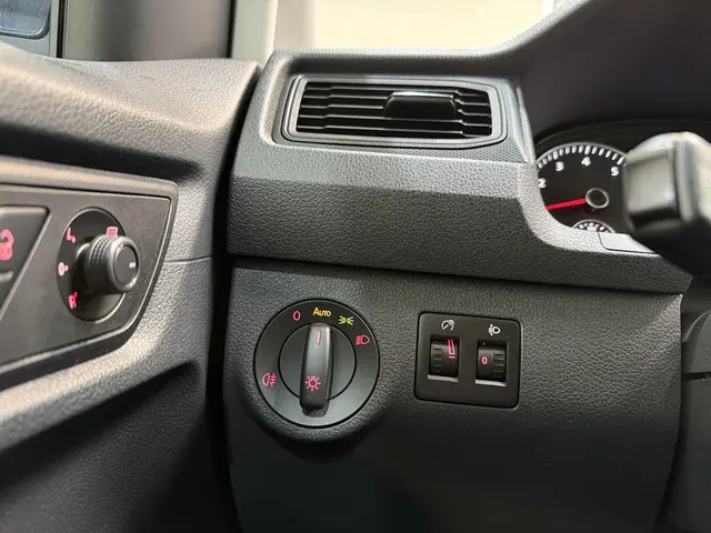 Volkswagen Caddy 1.4 TSI 125pk DSG 2018 Benzine 26