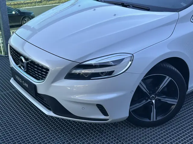 Volvo V40 1.5 T3 Polar+ Sport 2020 Benzine 4