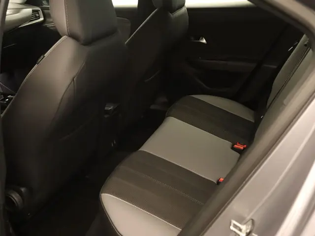 Opel Mokka-e Level 3 50 kWh 2023 Elektrisch 6