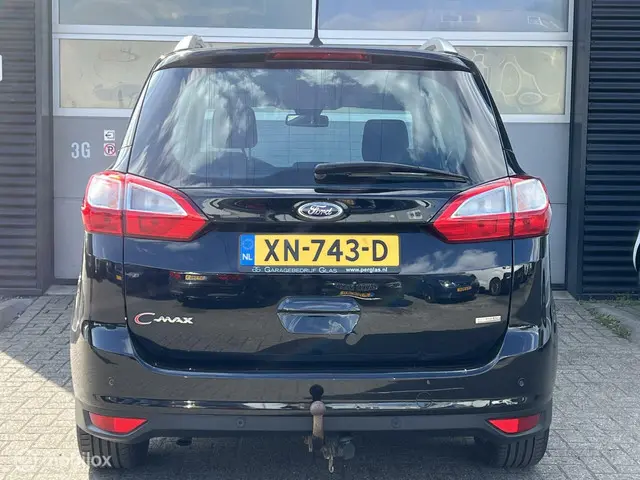 Ford Grand C-Max 1.0 Ambiente 2013 Benzine 4