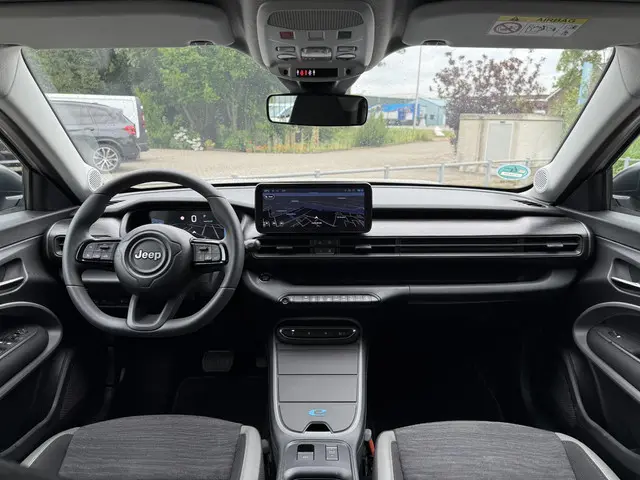 Jeep Avenger Longitude 54 kWh 2024 Elektrisch 18