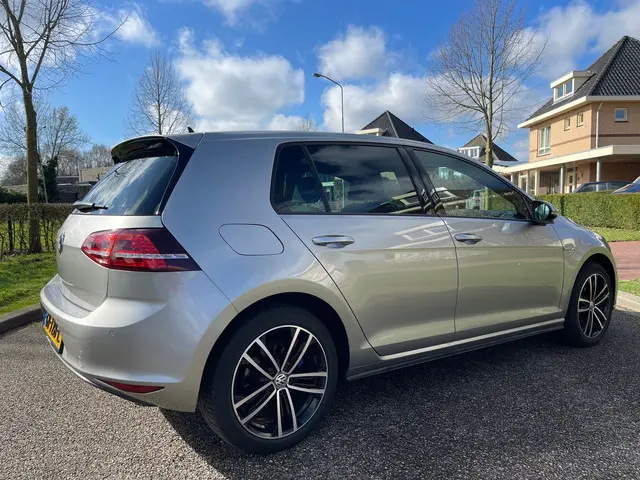 Volkswagen Golf 1.4 TSI GTE 2015 Hybride Benzine 4