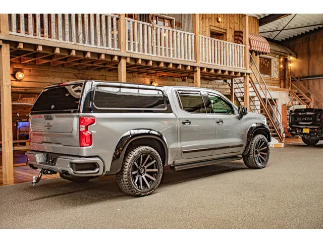 Chevrolet Silverado 6.2 V8 High country 2024 Benzine 12