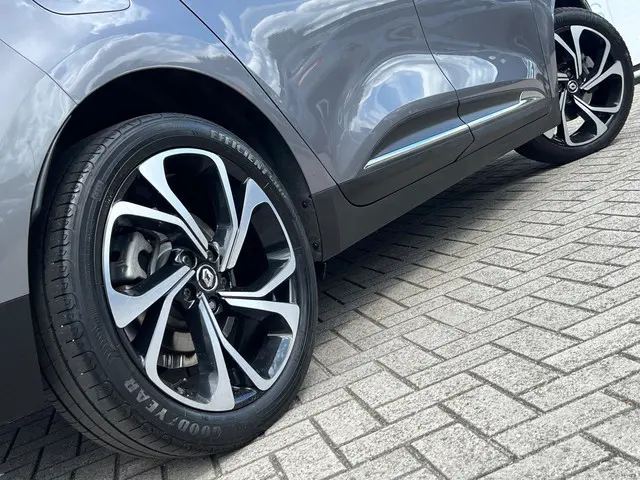 Renault Scénic 1.2 TCe 130 Bose 2016 Benzine 13