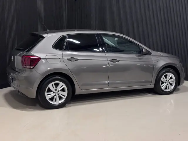 Volkswagen Polo 1.0 TSI Comfortline 2018 Benzine 8