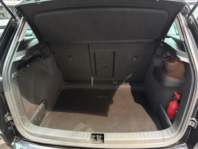 Škoda Karoq 1.0 TSI Business Edition 2023 Benzine 15