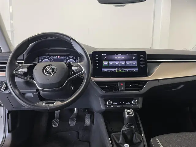 Škoda Kamiq 1.0 TSI Business Edition 2021 Benzine 3