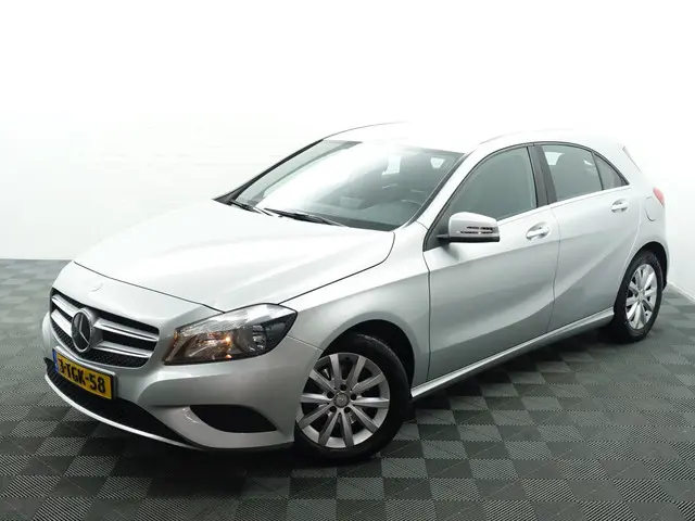 Mercedes-Benz A-Klasse 180 Prestige AMG- 2013 Benzine 4