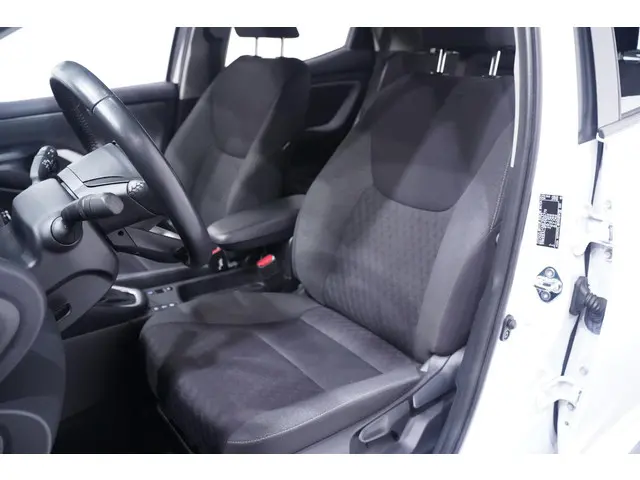 Toyota Yaris 1.5 Hybrid Dynamic 2021 Hybride Benzine 36