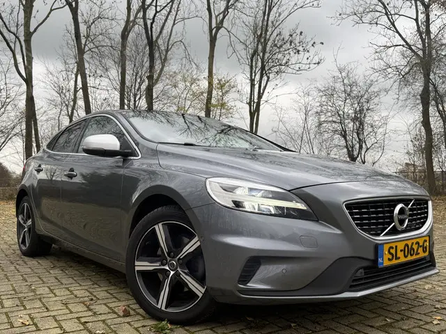 Volvo V40 2.0 T4 Business Sport 2018 Benzine 13