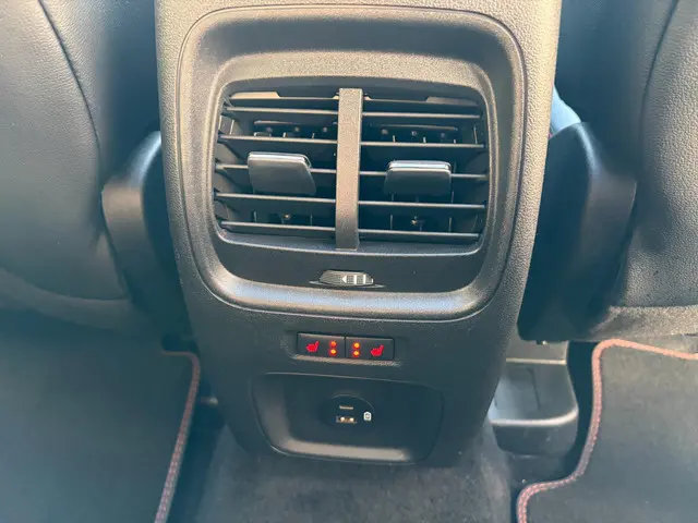 Ford Kuga 2.5 PHEV ST-Line X 2022 Hybride Benzine 34