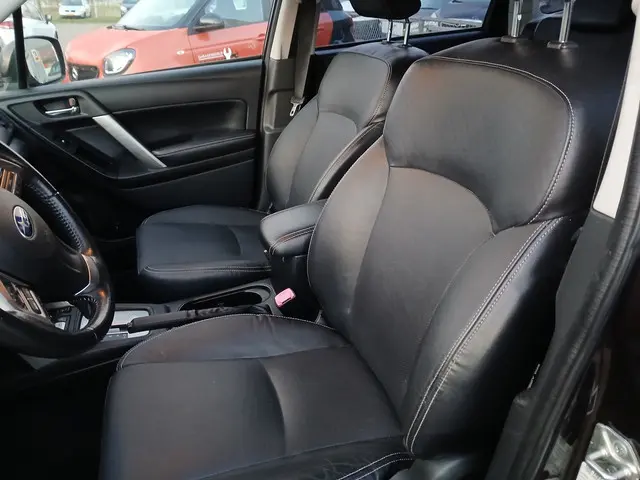 Subaru Forester 2.0 Executive 2013 Benzine 10