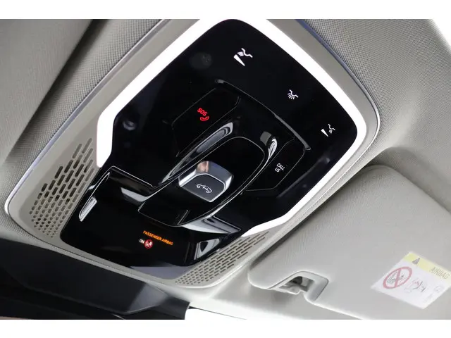 Lynk & Co 01 1.5 2023 Hybride Benzine 39