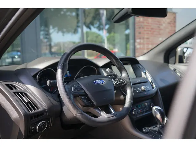Ford Focus Wagon 1.5 ST-Line 2017 Benzine 27