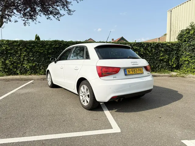 Audi A1 Sportback 1.4 TFSI Connect 2012 Benzine 6