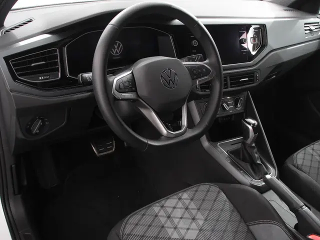 Volkswagen Polo 2