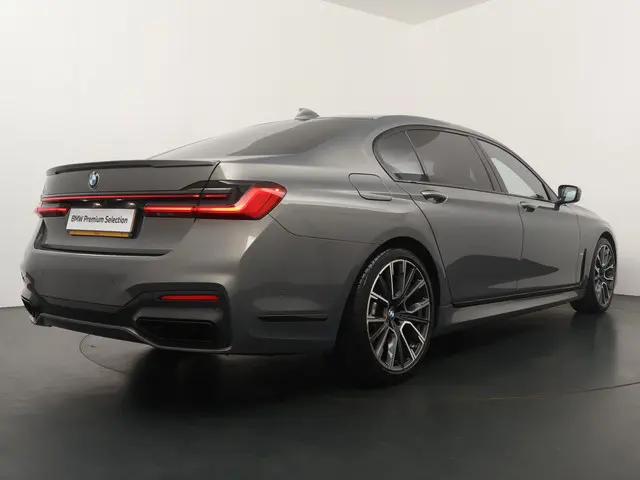 BMW 7 Serie 740Ld xDrive High Executive 2021 Diesel 9