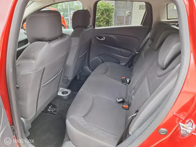 Renault Clio ESTATE 0.9 TCe LIMITED 2018 Benzine 12