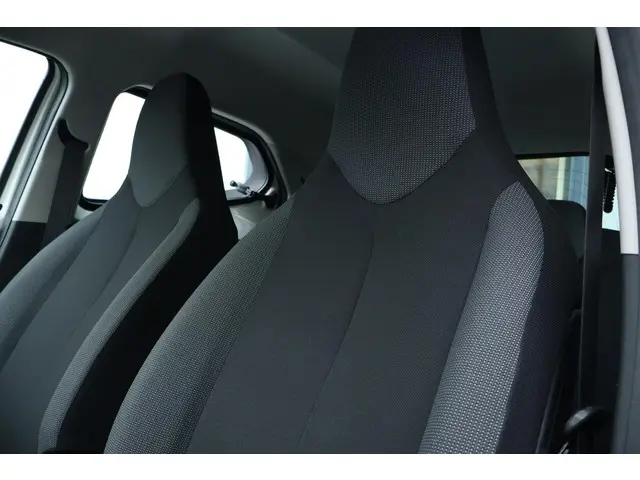 Toyota Aygo 1.0 VVT-i x-fun 2017 Benzine 12