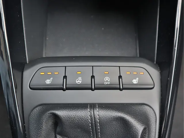 Kia Stonic 1.0 T-GDi ExecutiveLine 2018 Benzine 27