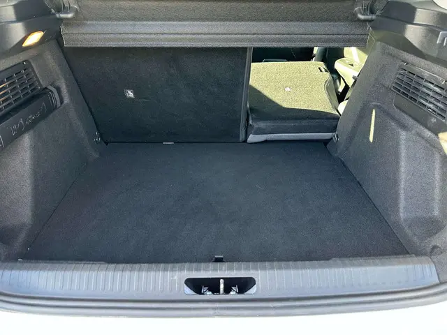 Citroën C4 1.2 PureTech Shine S 2023 Benzine 18