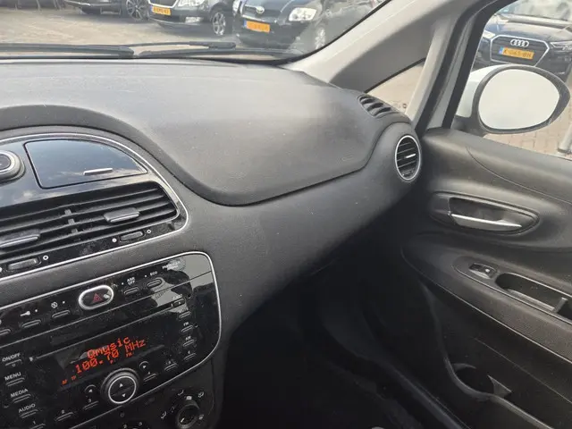 Fiat Punto Evo 0.9 TwinAir Lounge 2016 Benzine 8