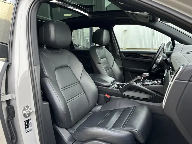 Porsche Cayenne 3.0 E-Hybrid 2021 Hybride Benzine 25