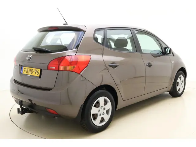 Kia Venga 1.4 CVVT Comfort Pack 2012 Benzine 2