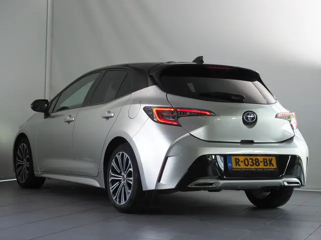 Toyota Corolla 2.0 Hybrid Executive 2019 Hybride Benzine 28