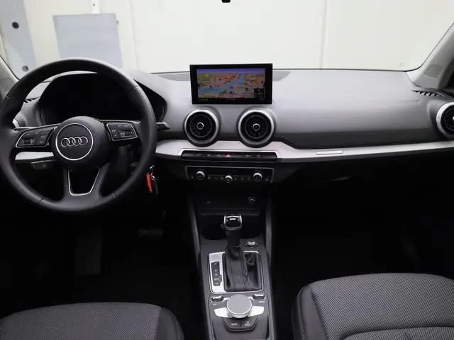 Audi Q2 35 TFSI/150PK S Line 2023 Benzine 4