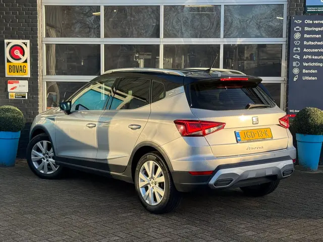 SEAT Arona 1.0 TSI Xperience Connect 2022 Benzine 2