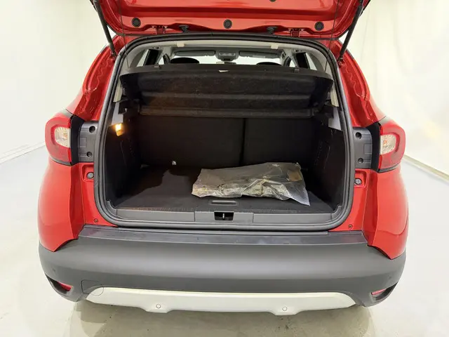 Renault Captur 0.9 TCe Helly Hansen NAP 2015 Benzine 34