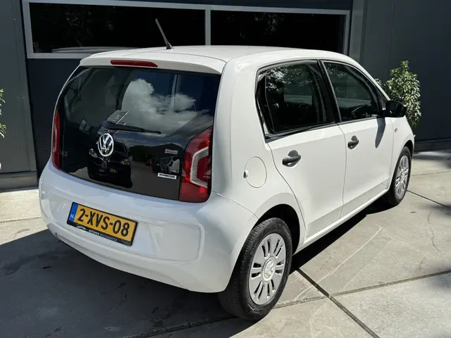 Volkswagen up! 1.0 take up! 60pk BlueMotion 2014 Benzine 21