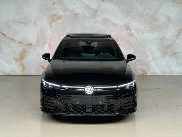 Volkswagen Golf 1.5 eTSI R line / Pano / H&K / 2025 Benzine 4
