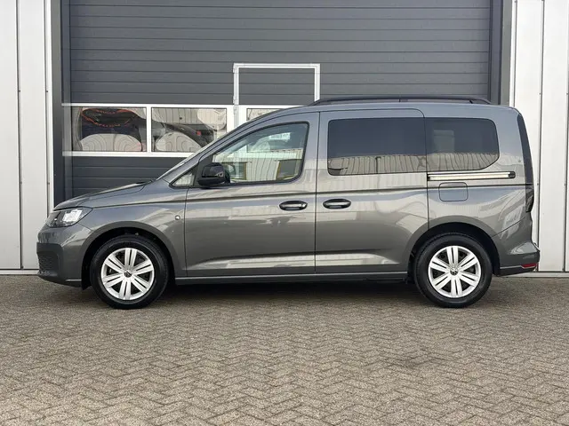 Volkswagen Caddy 1.5 TSI 5p 2022 Benzine 5