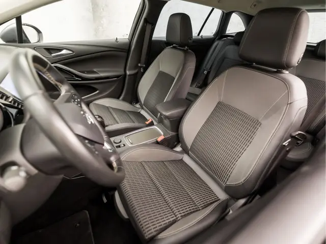 Opel Astra Sports Tourer 1.2 Elegance 2020 Benzine 14