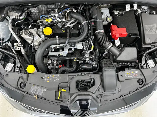 Renault Clio 1.0 TCe 90 GPF techno 2025 Benzine 16