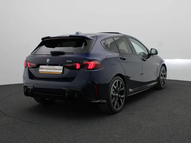 BMW 1 Serie 120 2025 Benzine 2