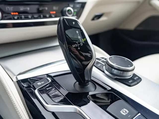 BMW 5 Serie Sedan 520i 2019 Benzine 29