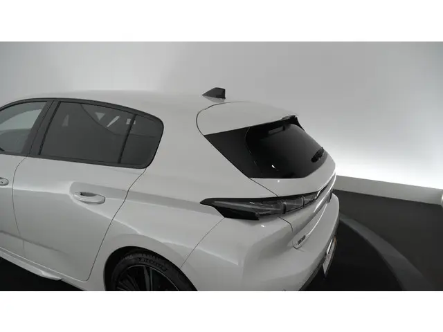 Peugeot 308 PureTech 130 GT Pack Business 2022 Benzine 26