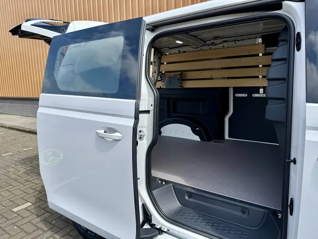 Volkswagen ID. Buzz Cargo 79 kWh 2024 Elektrisch 5