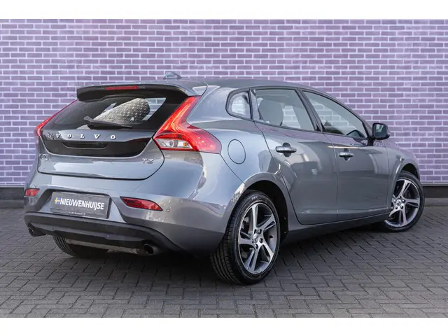 Volvo V40 T3 Automaat Inscription 2018 Benzine 17
