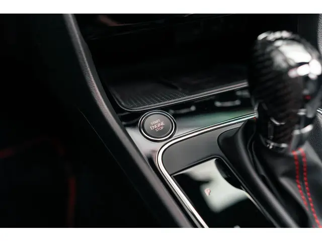 SEAT Leon 1.5 TSI FR NAP DSG Beats Pano ACC 2020 Benzine 54