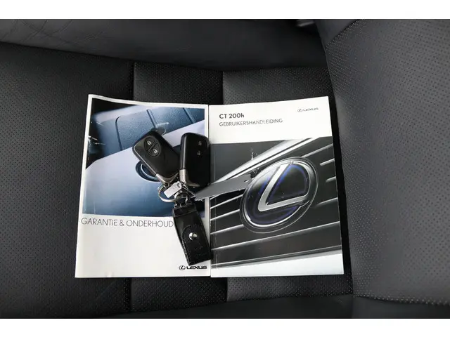 Lexus CT 200h F Sport Line 2017 Hybride Benzine 11